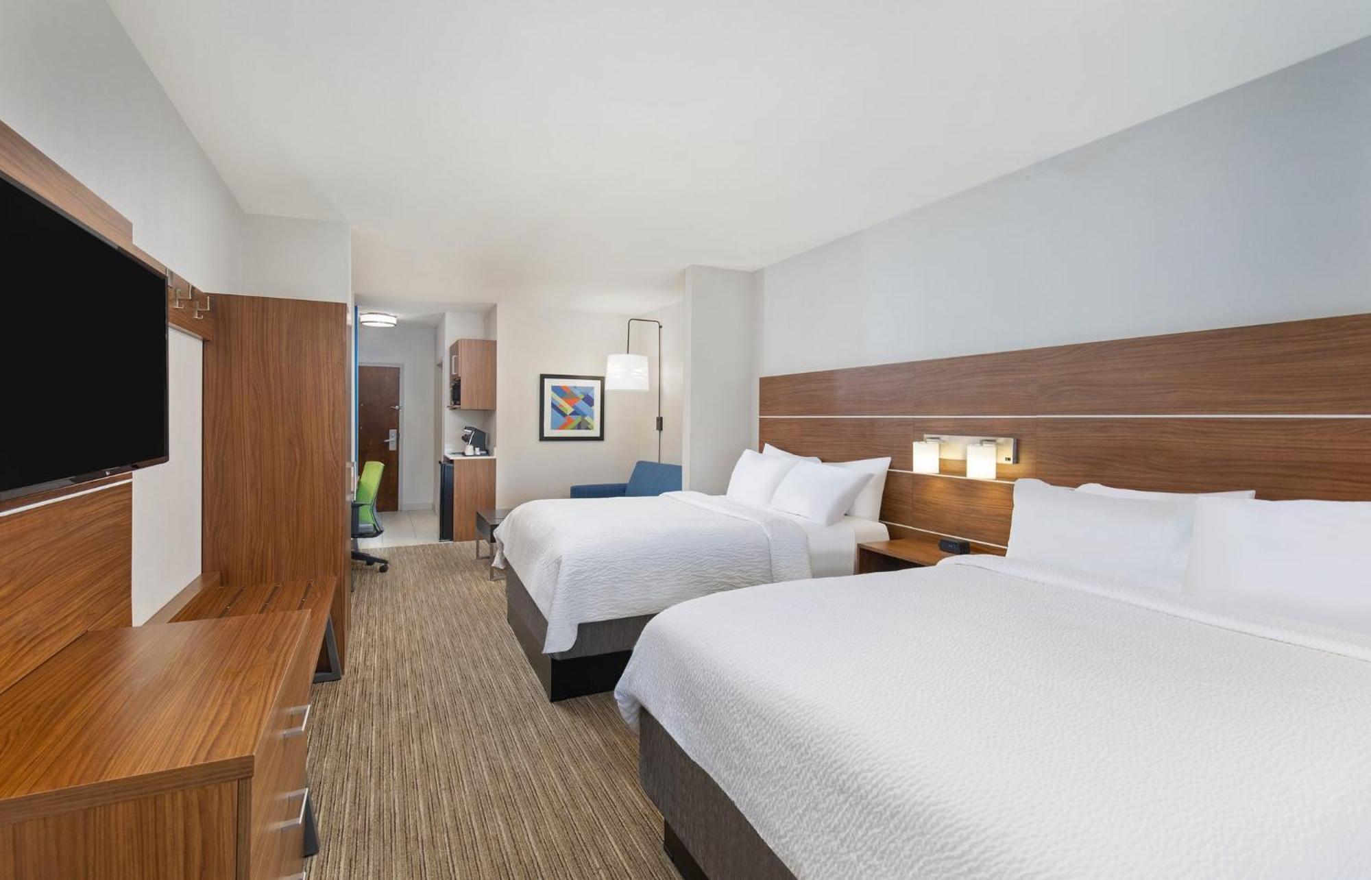 Holiday Inn Express Hotel & Suites Birmingham - Inverness 280 By Ihg Exterior foto