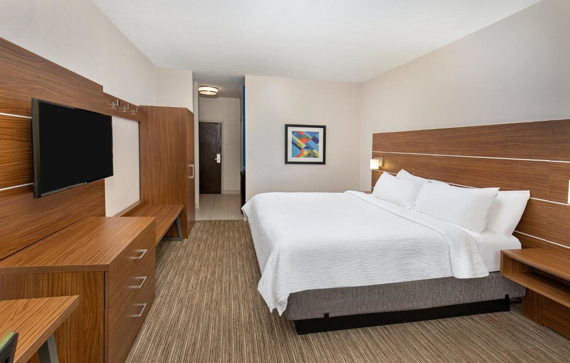 Holiday Inn Express Hotel & Suites Birmingham - Inverness 280 By Ihg Exterior foto