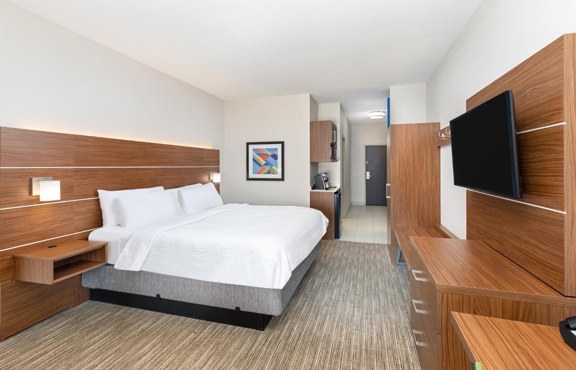 Holiday Inn Express Hotel & Suites Birmingham - Inverness 280 By Ihg Exterior foto